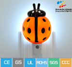 Chiny Cartoon Ladybird Automatyczny czujnik LED Oszczędzająca energię ściana Lampka nocna do ciemnego kąta fabryka